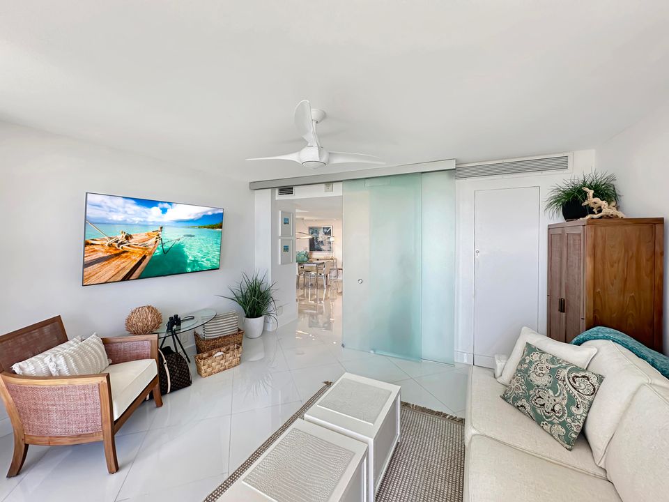 Active With Contract: $1,060,000 (2 beds, 2 baths, 1445 Square Feet)