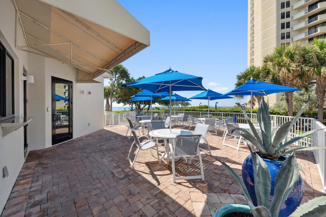 Active With Contract: $1,060,000 (2 beds, 2 baths, 1445 Square Feet)