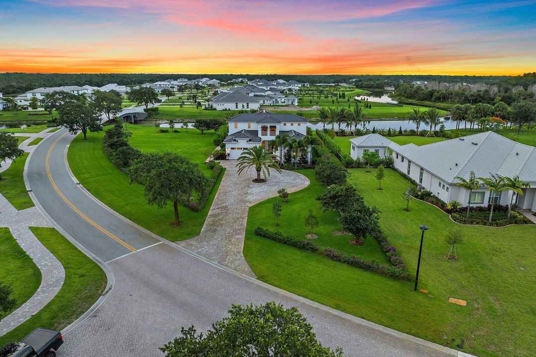 For Sale: $4,495,000 (4 beds, 5 baths, 4043 Square Feet)