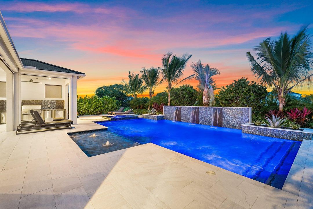 For Sale: $4,495,000 (4 beds, 5 baths, 4043 Square Feet)