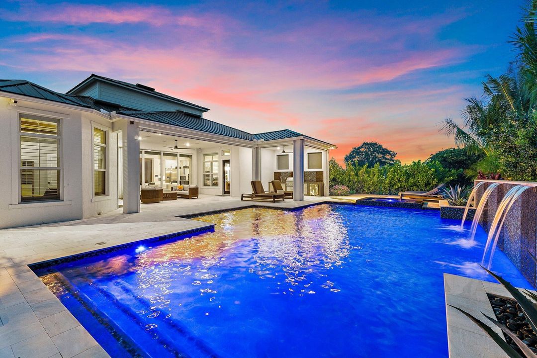 For Sale: $4,495,000 (4 beds, 5 baths, 4043 Square Feet)