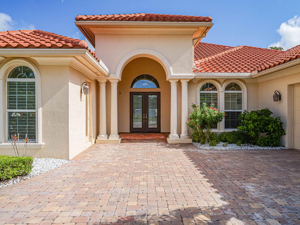 For Sale: $1,108,000 (3 beds, 3 baths, 3365 Square Feet)