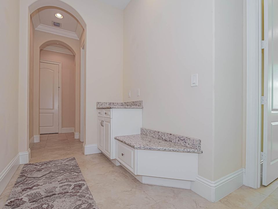 For Sale: $1,108,000 (3 beds, 3 baths, 3365 Square Feet)