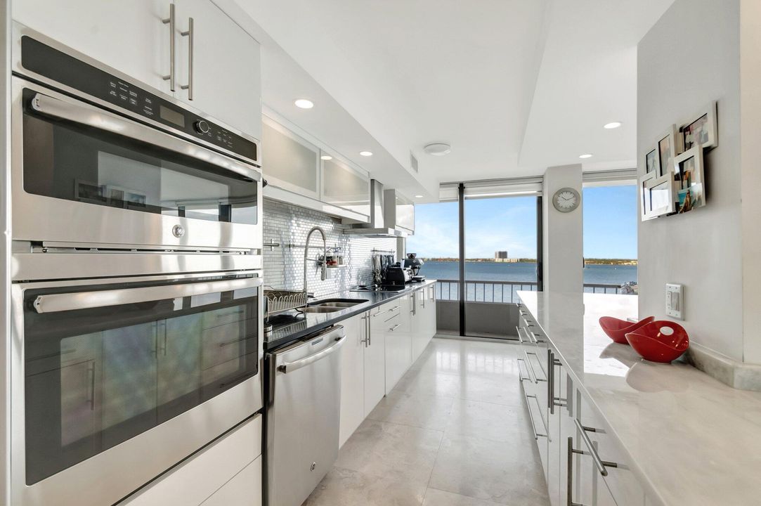 Active With Contract: $9,000 (2 beds, 2 baths, 1580 Square Feet)