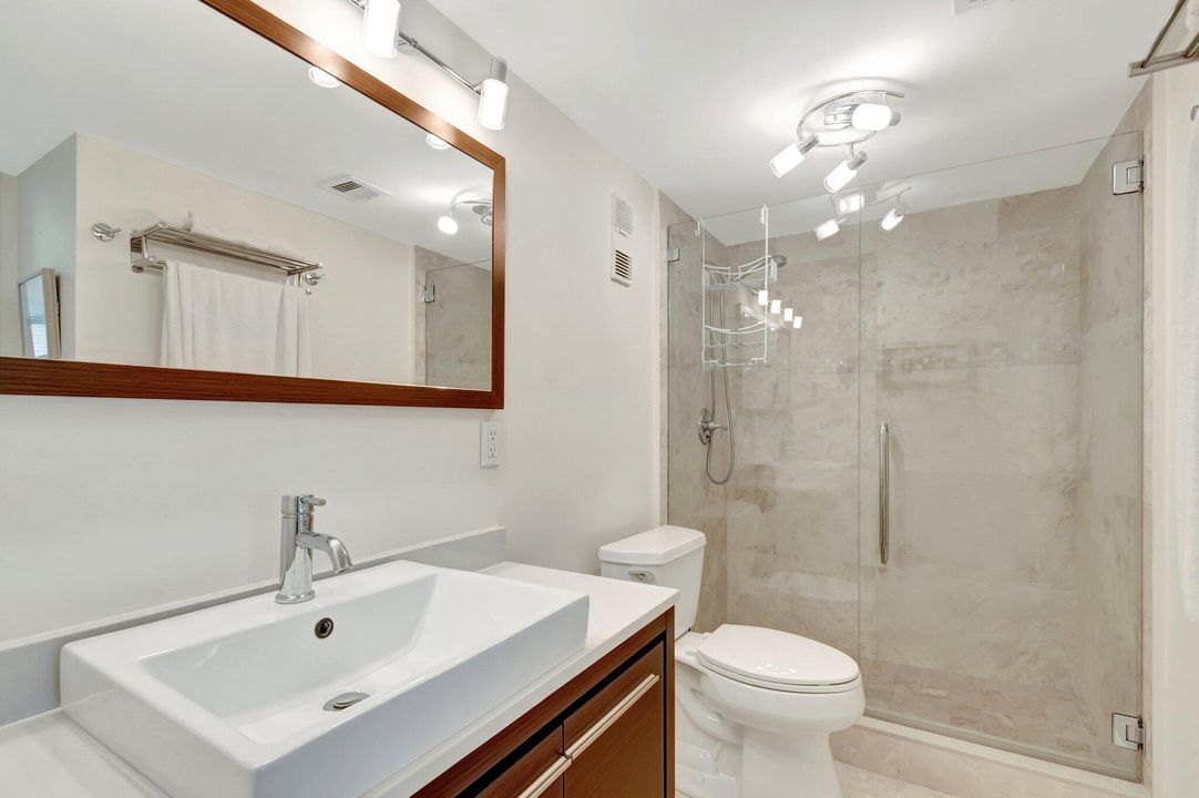 Active With Contract: $9,000 (2 beds, 2 baths, 1580 Square Feet)