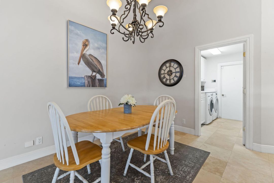 На продажу: $3,300,000 (3 спален, 3 ванн, 2457 Квадратных фут)