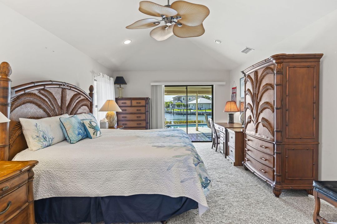 На продажу: $3,300,000 (3 спален, 3 ванн, 2457 Квадратных фут)