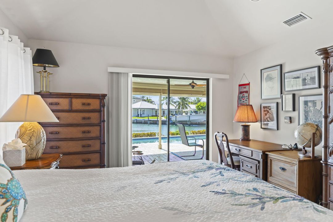 На продажу: $3,300,000 (3 спален, 3 ванн, 2457 Квадратных фут)