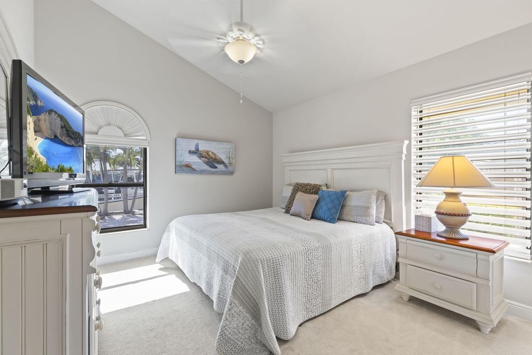 На продажу: $3,300,000 (3 спален, 3 ванн, 2457 Квадратных фут)