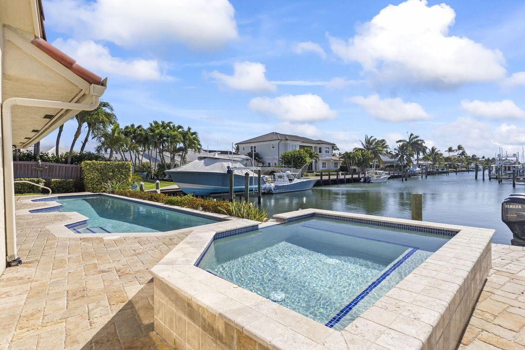 На продажу: $3,300,000 (3 спален, 3 ванн, 2457 Квадратных фут)