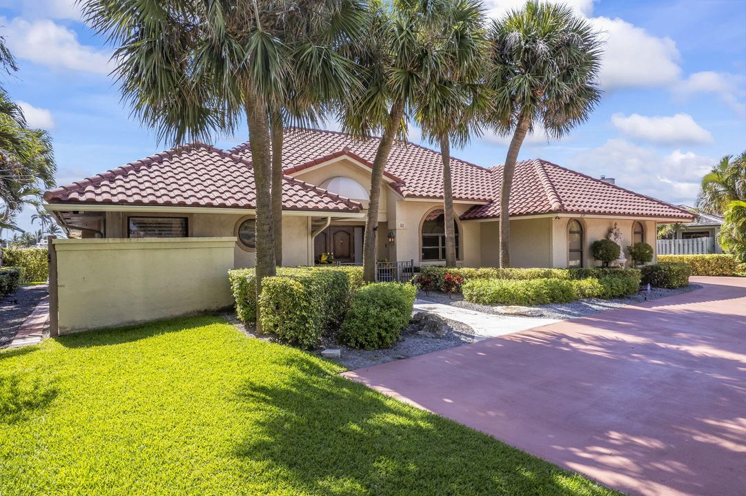 На продажу: $3,300,000 (3 спален, 3 ванн, 2457 Квадратных фут)