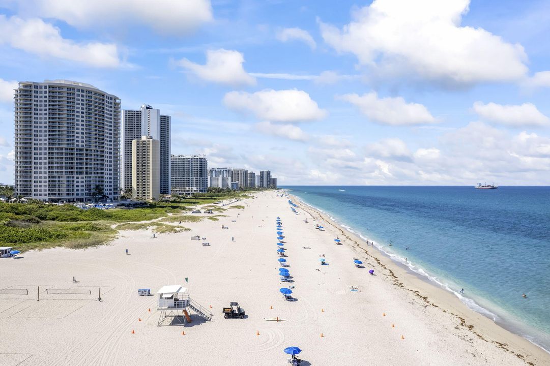 На продажу: $3,300,000 (3 спален, 3 ванн, 2457 Квадратных фут)