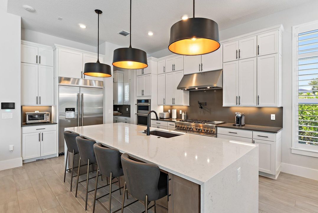 For Sale: $4,495,000 (4 beds, 5 baths, 4043 Square Feet)