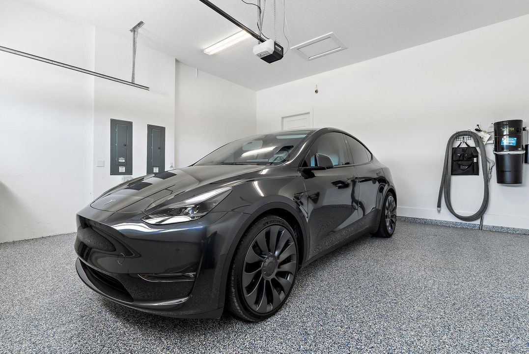 For Sale: $4,495,000 (4 beds, 5 baths, 4043 Square Feet)