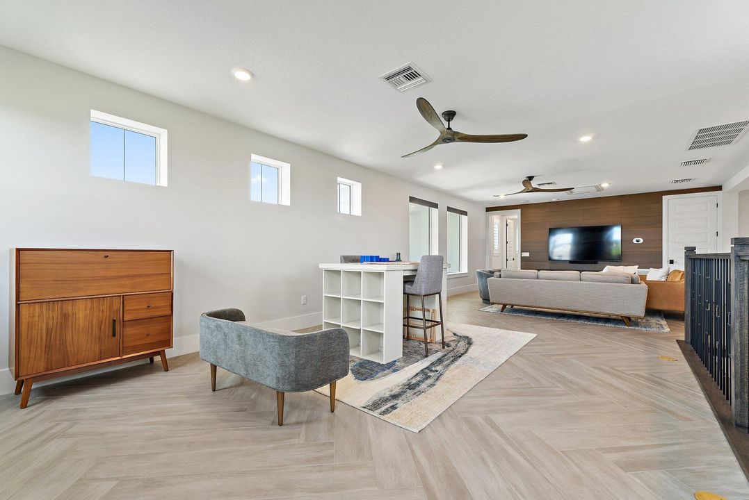 For Sale: $4,495,000 (4 beds, 5 baths, 4043 Square Feet)