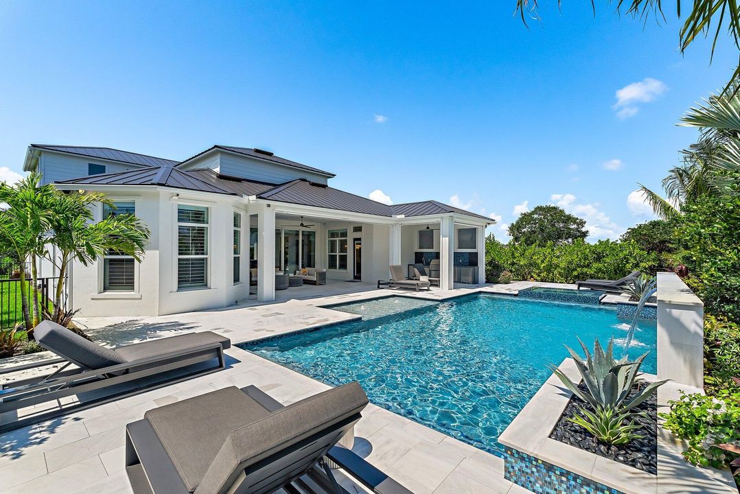 For Sale: $4,495,000 (4 beds, 5 baths, 4043 Square Feet)