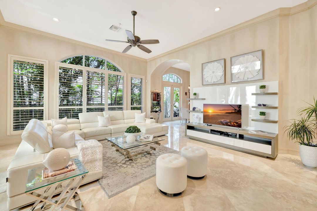 待售: $2,555,000 (4 贝兹, 4 浴室, 3484 平方英尺)