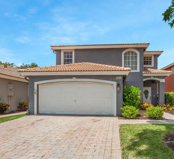 Active With Contract: $3,200 (3 beds, 2 baths, 1863 Square Feet)