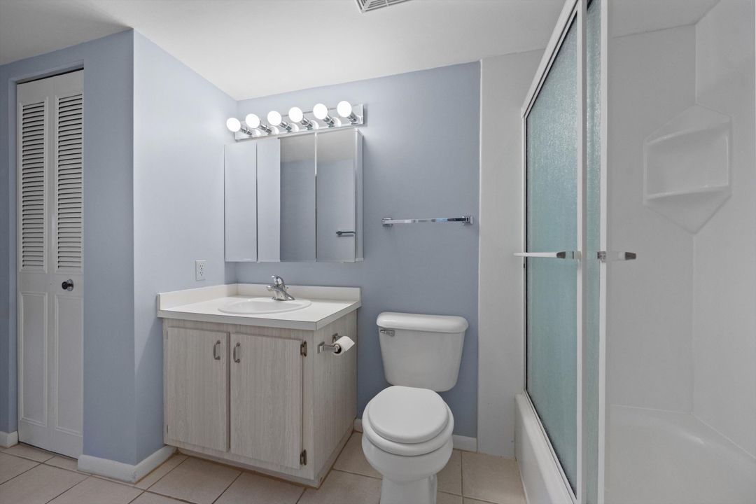 Active With Contract: $69,900 (1 beds, 1 baths, 819 Square Feet)