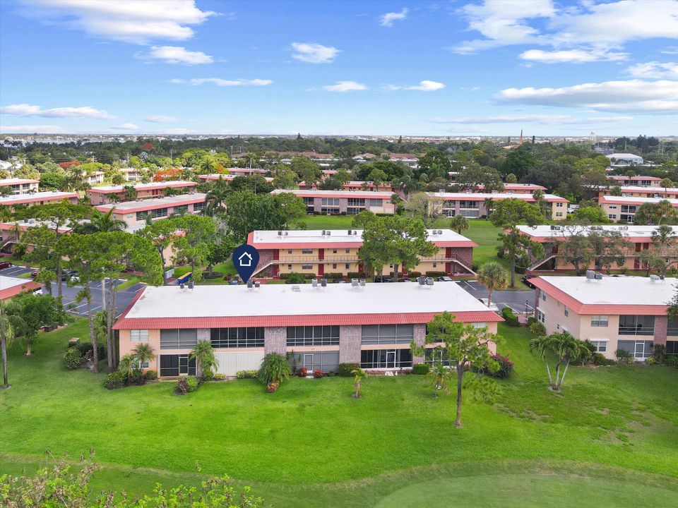 Active With Contract: $69,900 (1 beds, 1 baths, 819 Square Feet)