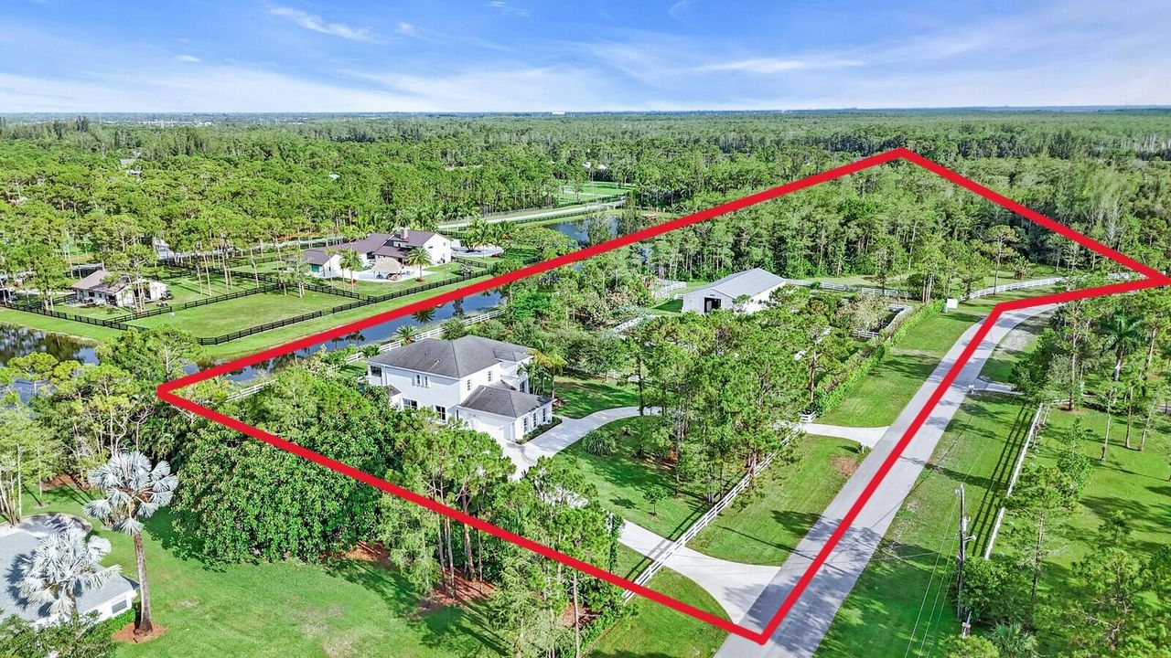 合同活跃: $2,488,000 (5 贝兹, 3 浴室, 3759 平方英尺)