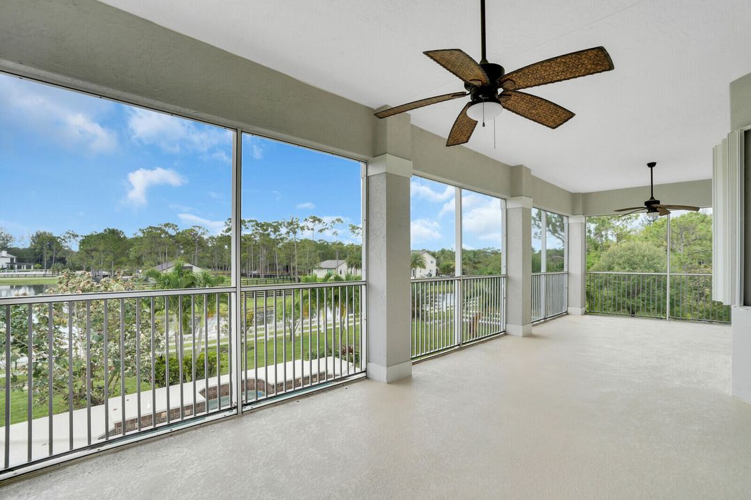 合同活跃: $2,488,000 (5 贝兹, 3 浴室, 3759 平方英尺)