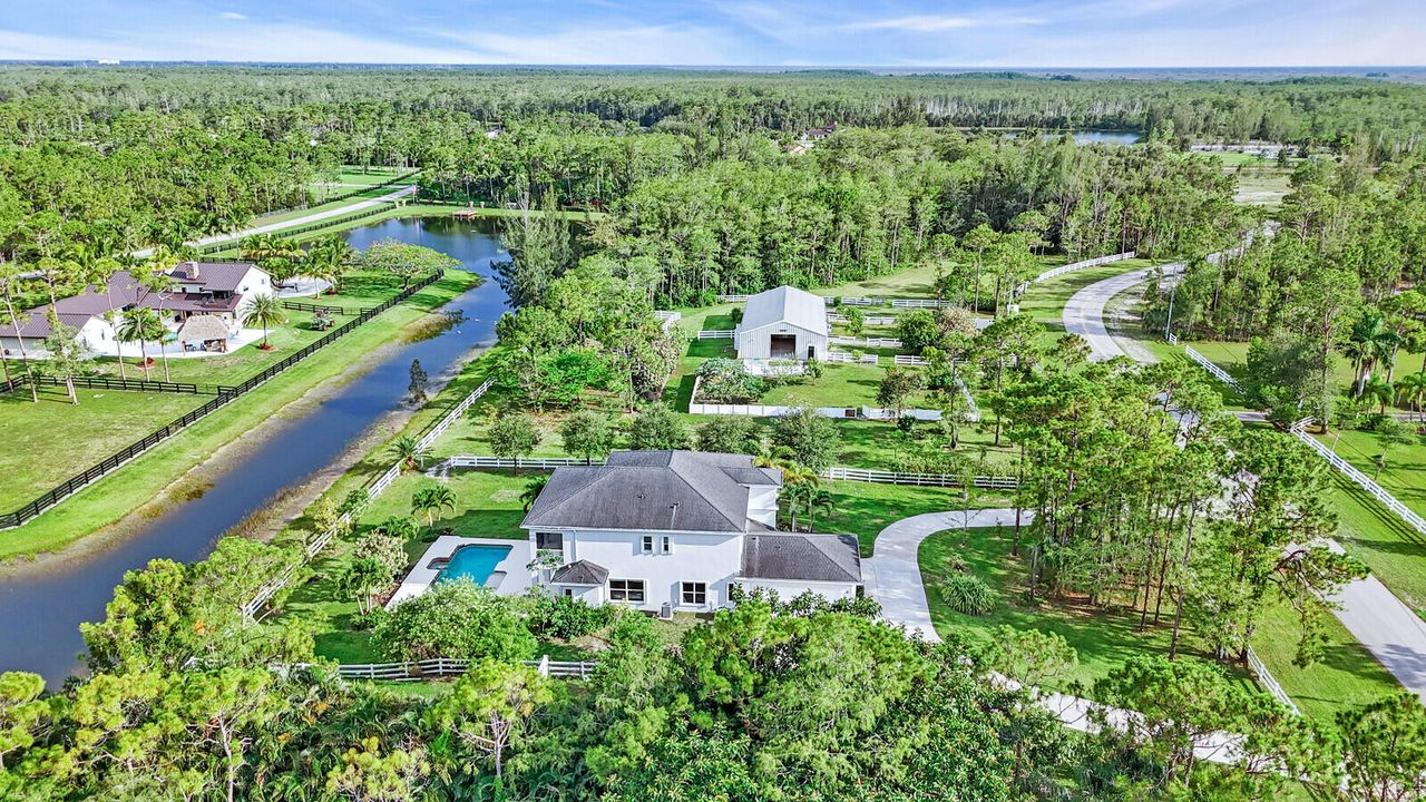 合同活跃: $2,488,000 (5 贝兹, 3 浴室, 3759 平方英尺)