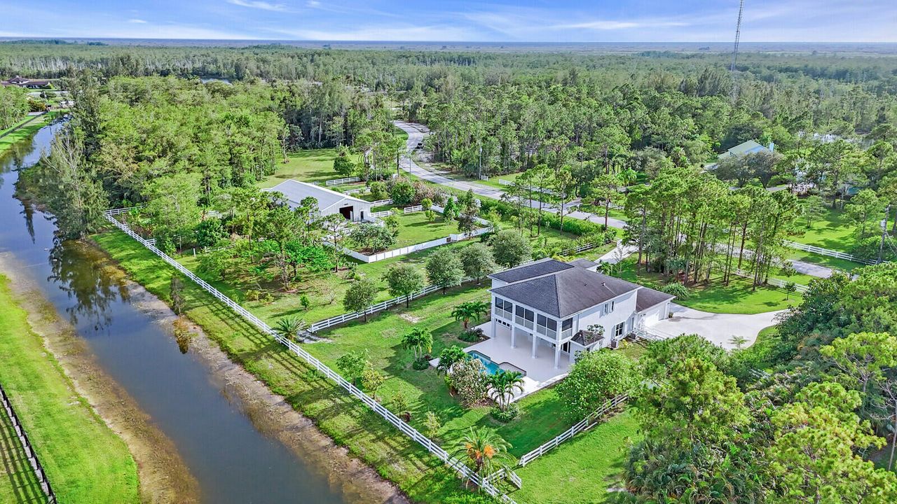 合同活跃: $2,488,000 (5 贝兹, 3 浴室, 3759 平方英尺)