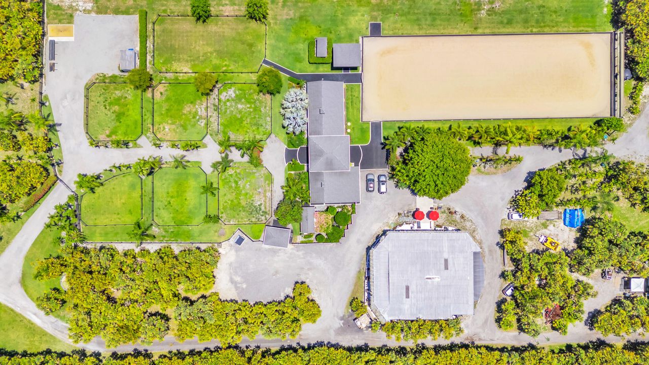 出租: $70,000 (1 贝兹, 1 浴室, 2 平方英尺)