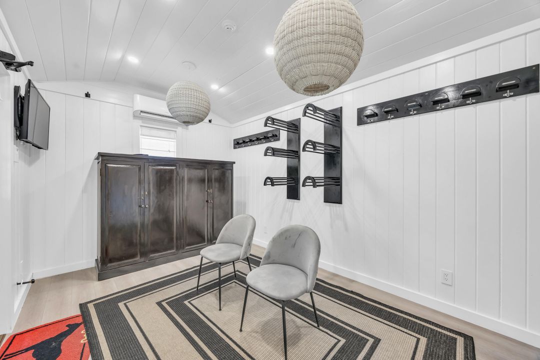 出租: $70,000 (1 贝兹, 1 浴室, 2 平方英尺)