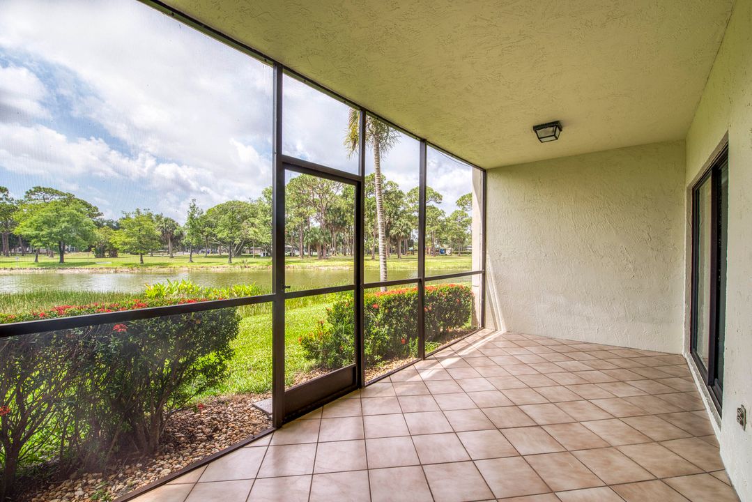 合同活跃: $388,470 (2 贝兹, 1 浴室, 1025 平方英尺)