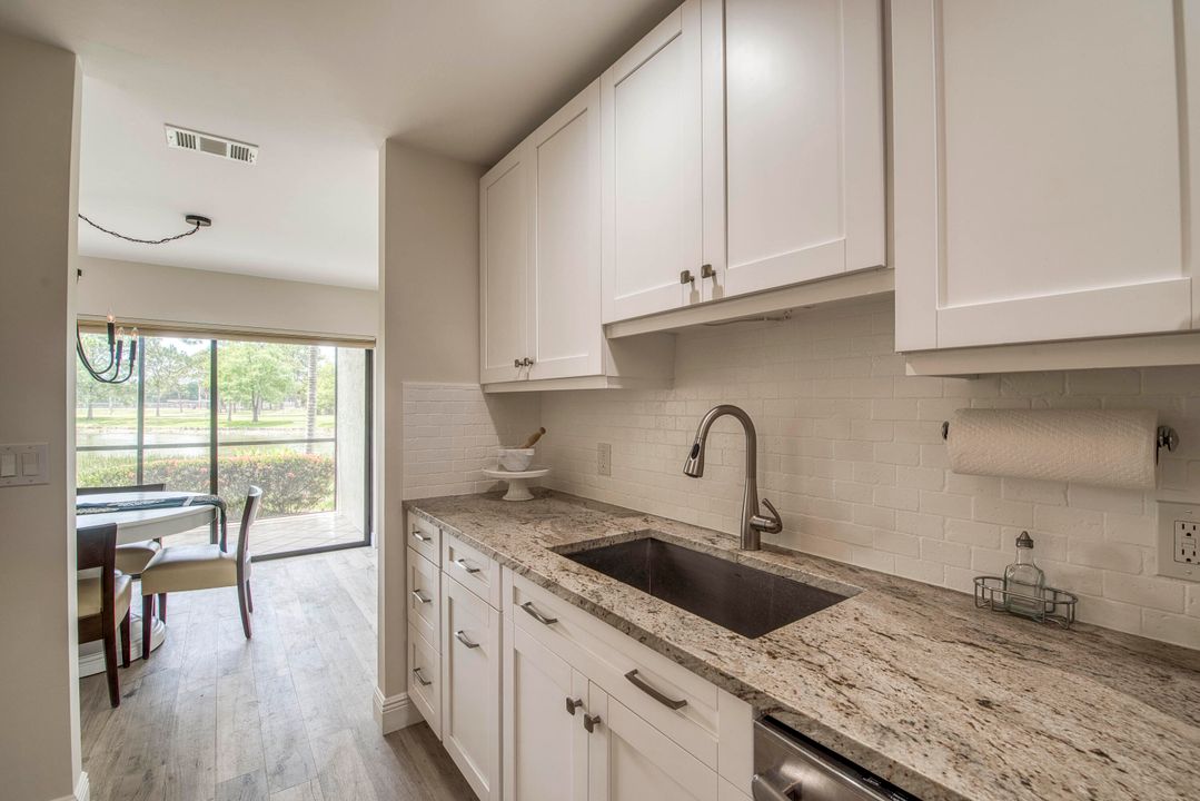 合同活跃: $388,470 (2 贝兹, 1 浴室, 1025 平方英尺)