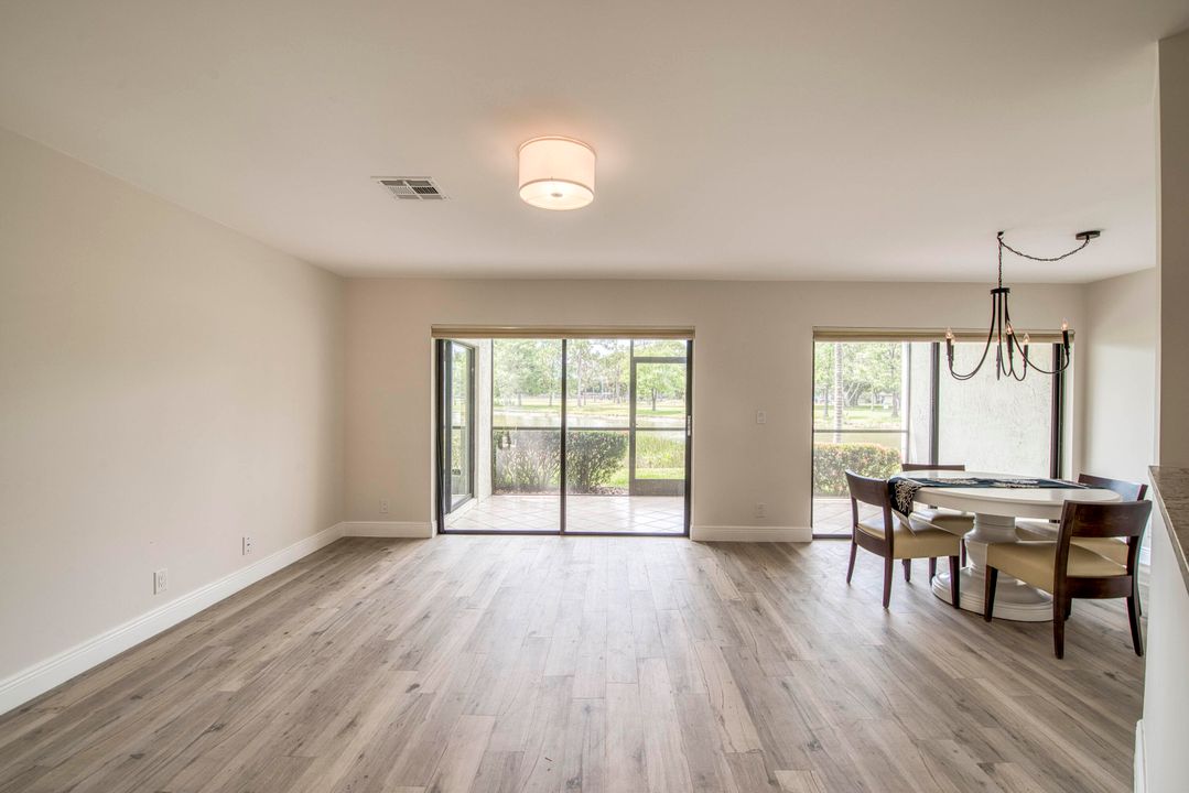 合同活跃: $388,470 (2 贝兹, 1 浴室, 1025 平方英尺)