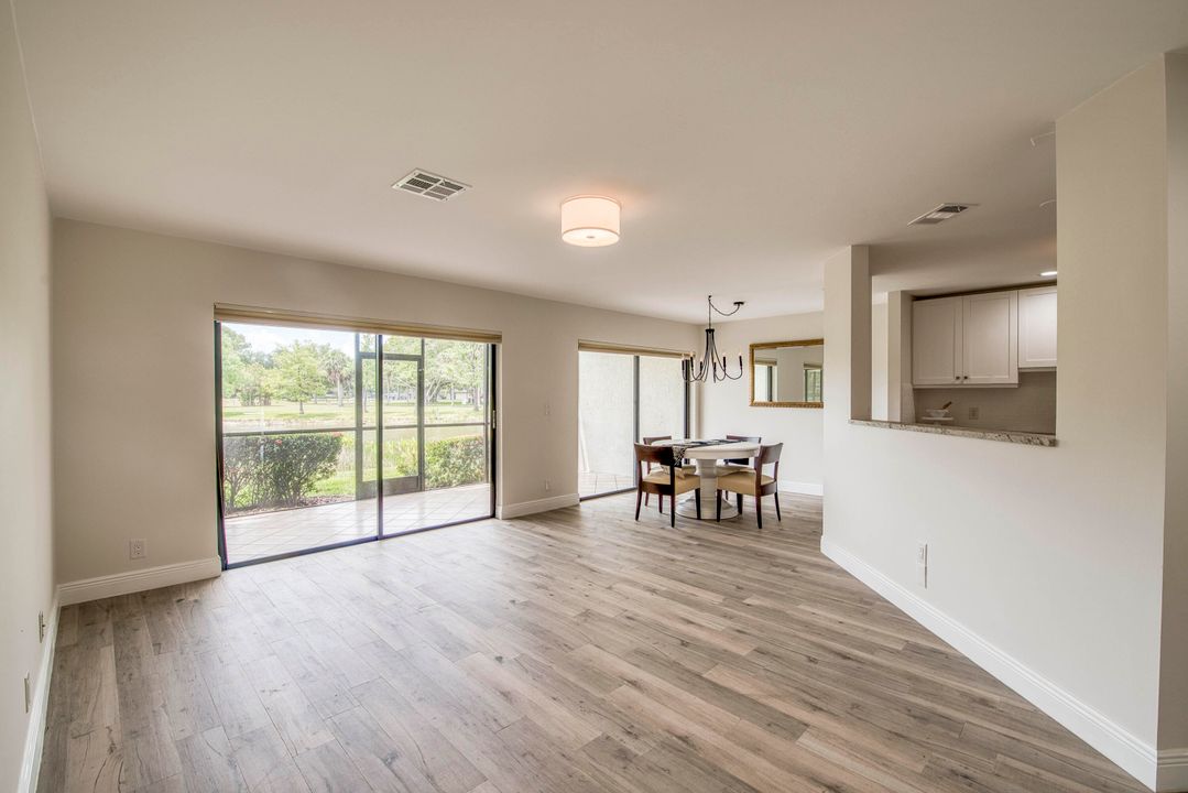 合同活跃: $388,470 (2 贝兹, 1 浴室, 1025 平方英尺)