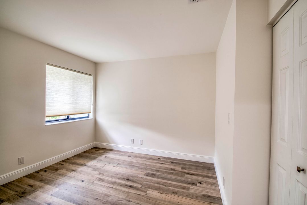 合同活跃: $388,470 (2 贝兹, 1 浴室, 1025 平方英尺)