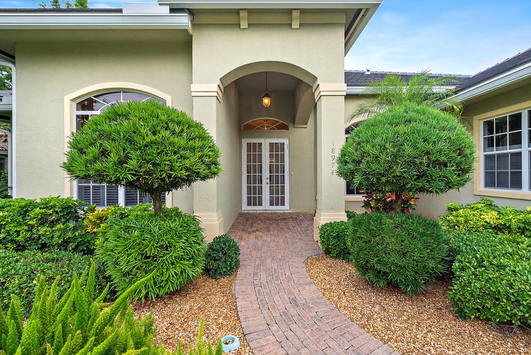 Active With Contract: $1,175,000 (5 beds, 3 baths, 3021 Square Feet)