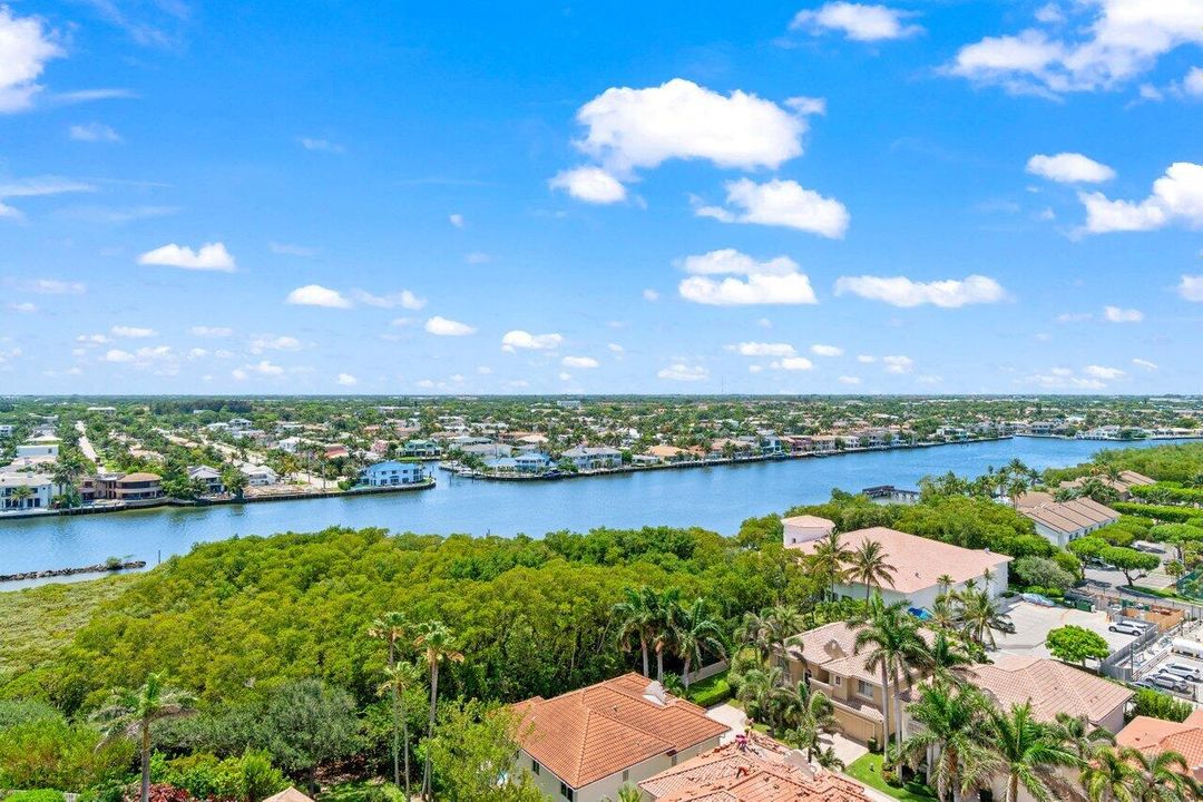 Vendido Recientemente: $1,975,000 (3 camas, 3 baños, 2661 Pies cuadrados)