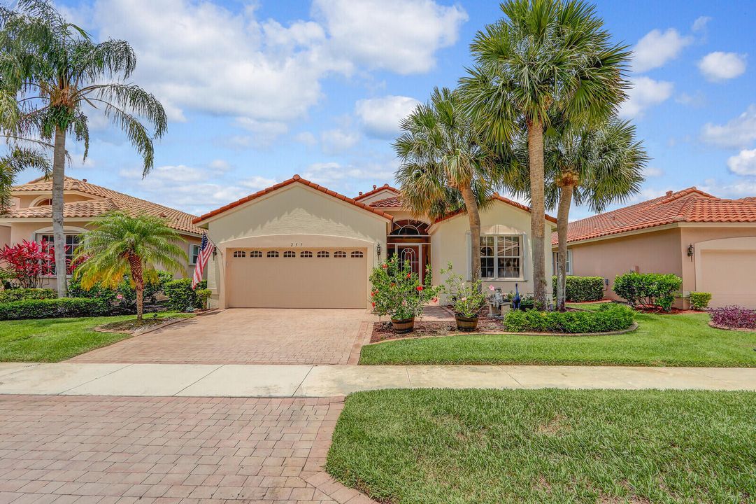 Recently Sold: $325,000 (2 beds, 2 baths, 1661 Square Feet)