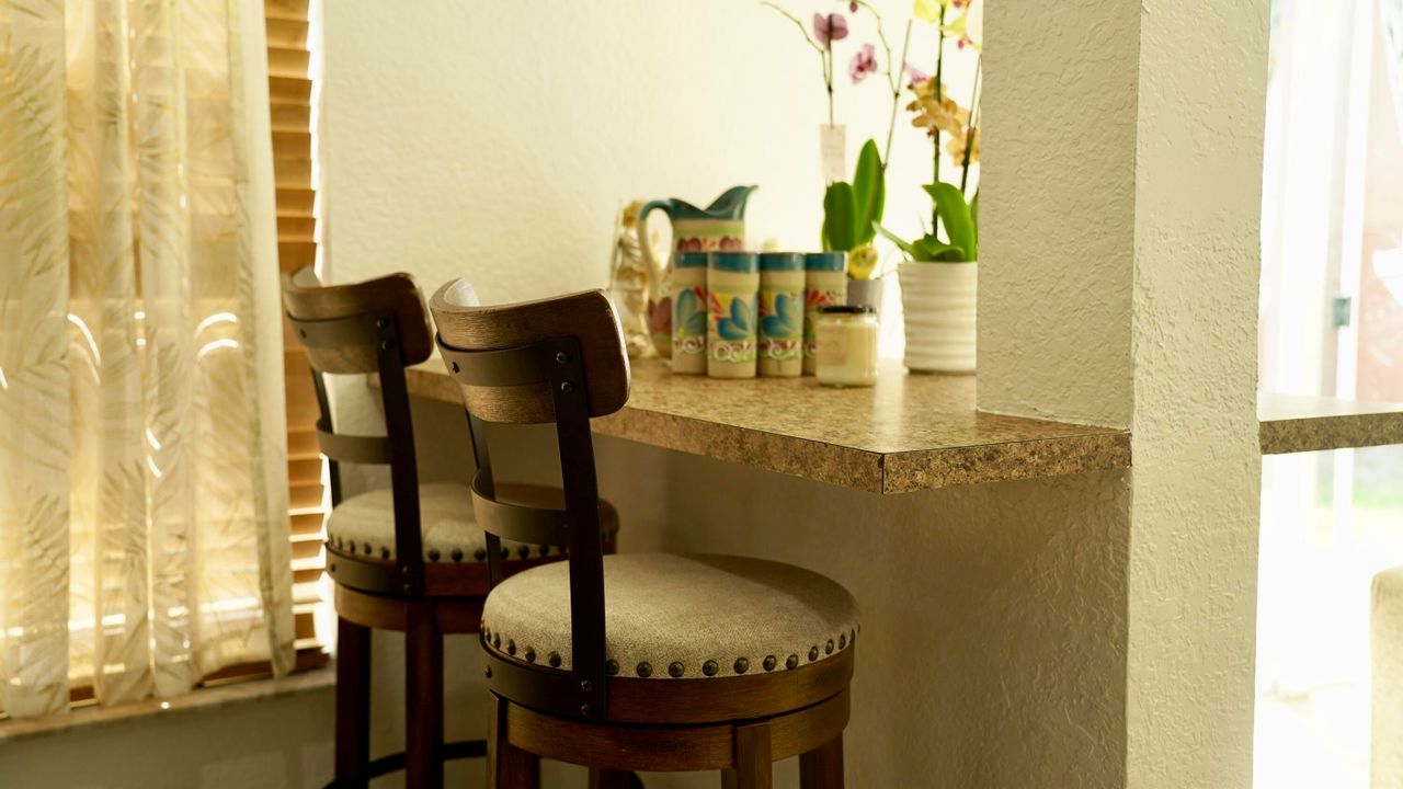 Active With Contract: $3,200 (3 beds, 2 baths, 1863 Square Feet)