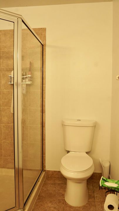 Active With Contract: $3,200 (3 beds, 2 baths, 1863 Square Feet)