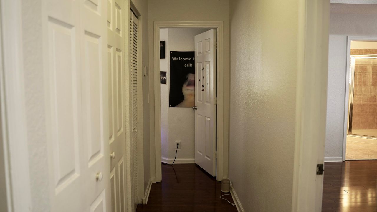 Active With Contract: $3,200 (3 beds, 2 baths, 1863 Square Feet)