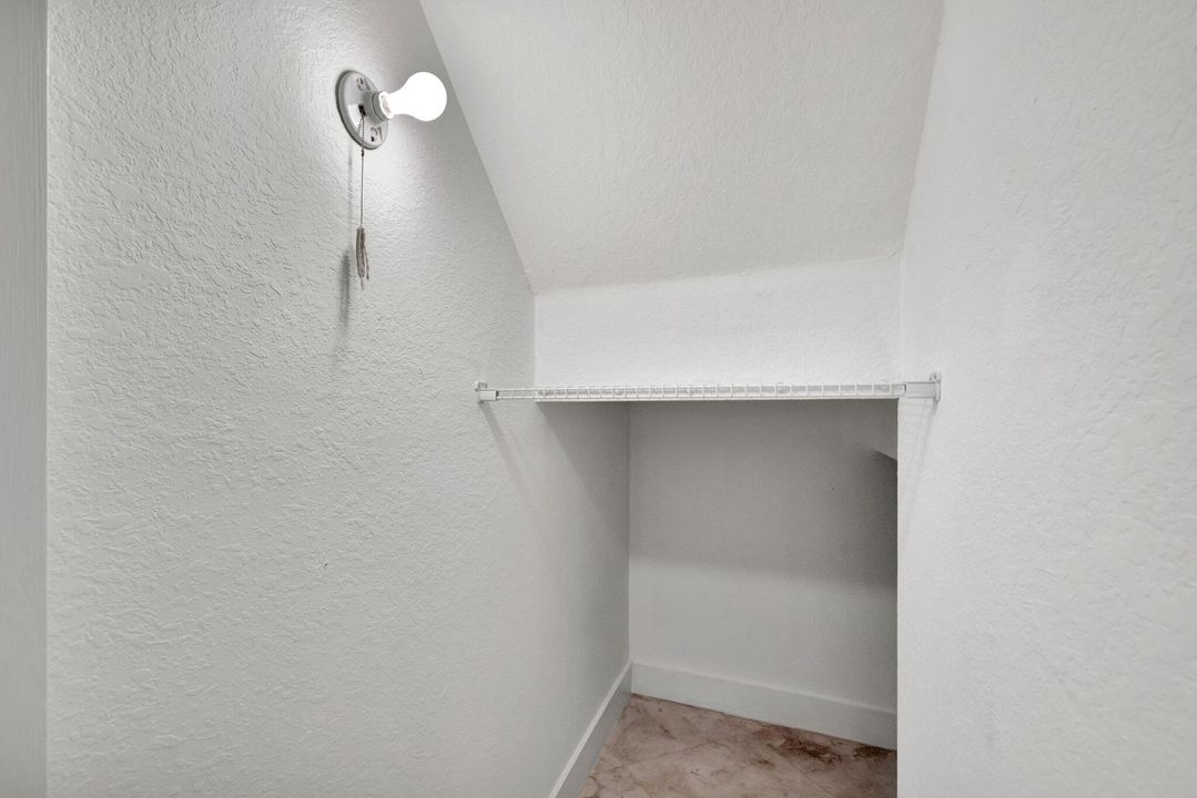 Active With Contract: $2,600 (3 beds, 2 baths, 1465 Square Feet)