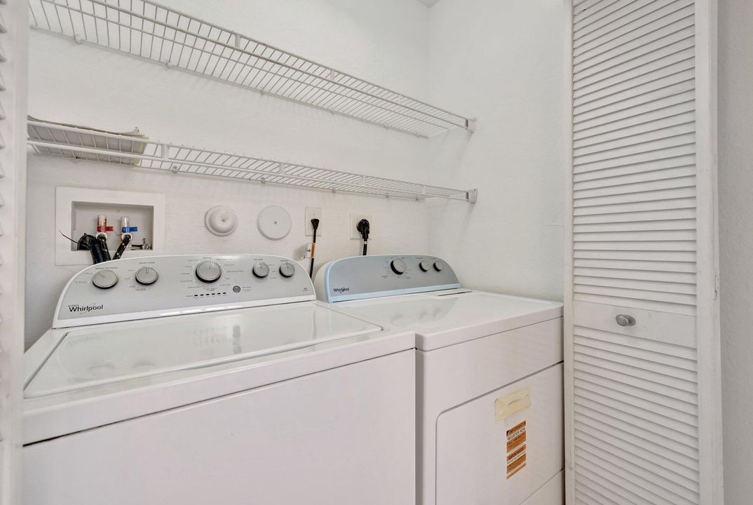 Active With Contract: $2,600 (3 beds, 2 baths, 1465 Square Feet)