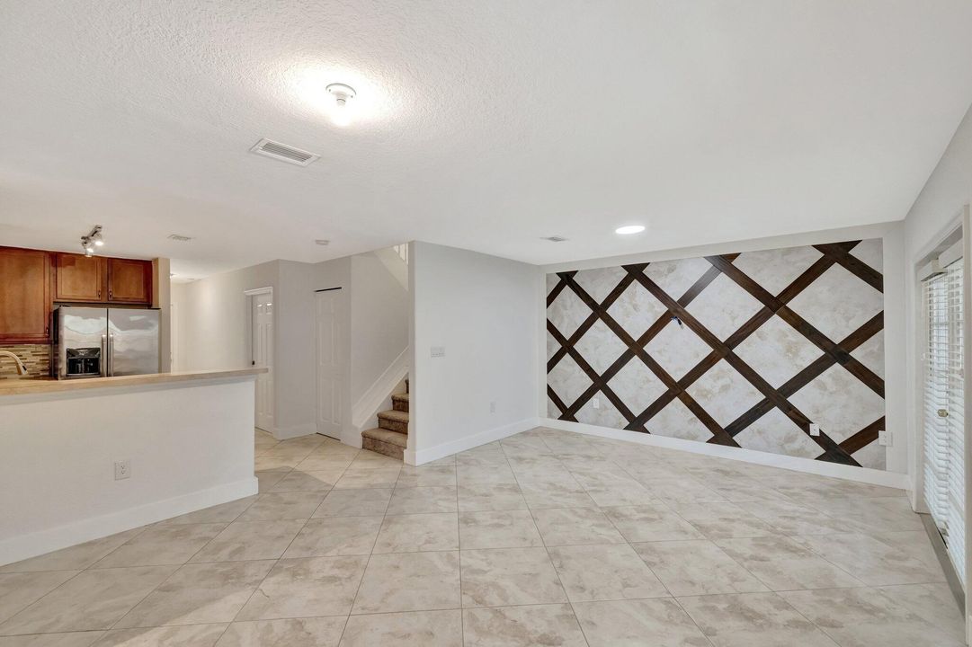 Active With Contract: $2,600 (3 beds, 2 baths, 1465 Square Feet)