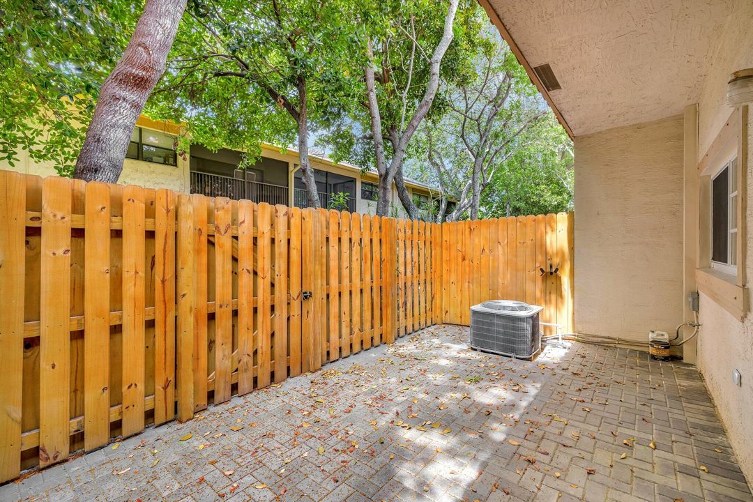 Active With Contract: $2,600 (3 beds, 2 baths, 1465 Square Feet)