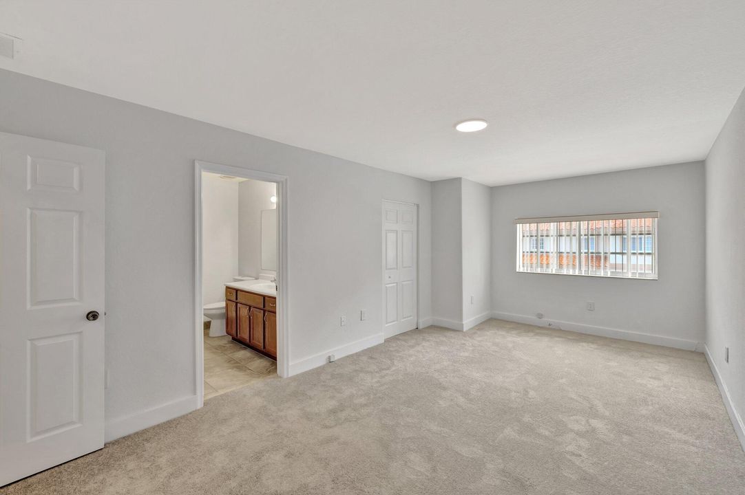 Active With Contract: $2,600 (3 beds, 2 baths, 1465 Square Feet)