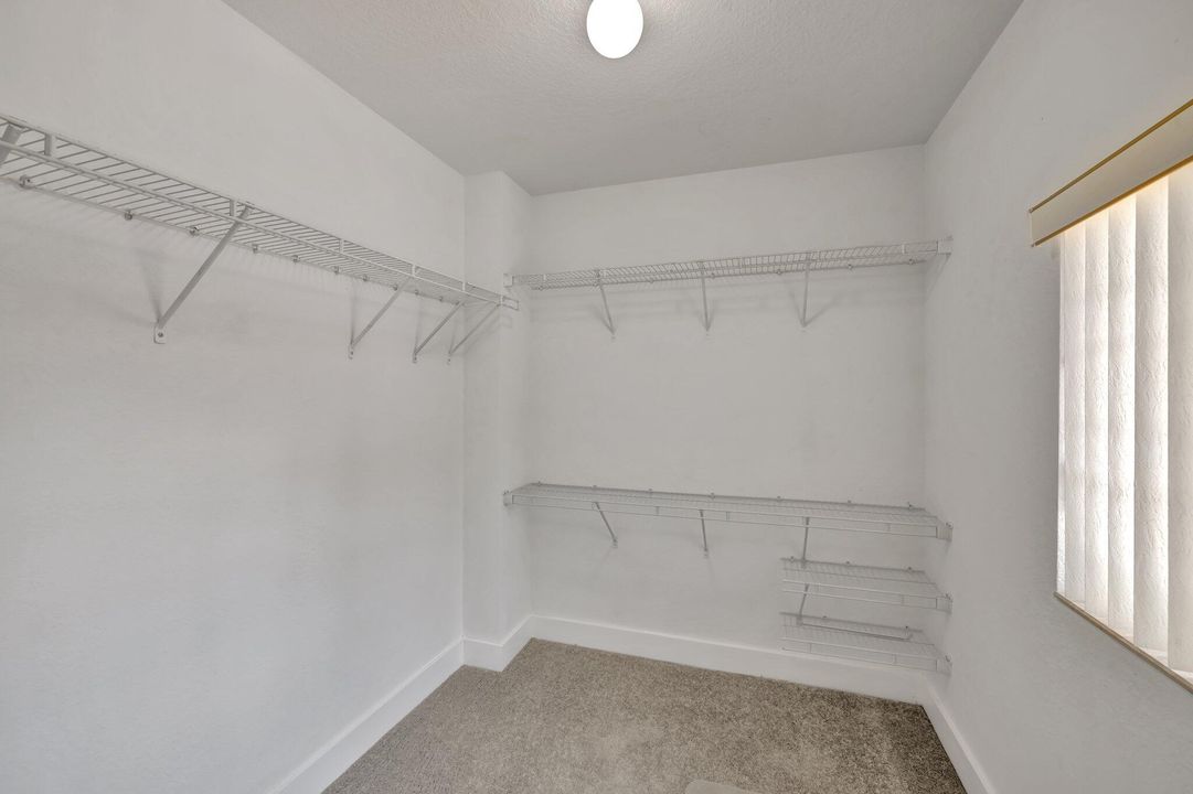 Active With Contract: $2,600 (3 beds, 2 baths, 1465 Square Feet)