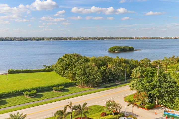 Active With Contract: $10,500 (2 beds, 2 baths, 1496 Square Feet)