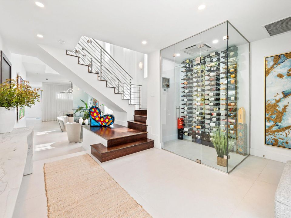 For Sale: $1,795,000 (4 beds, 4 baths, 3516 Square Feet)