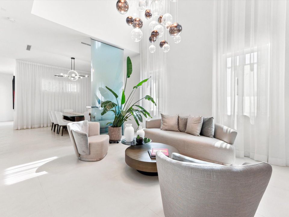 For Sale: $1,795,000 (4 beds, 4 baths, 3516 Square Feet)